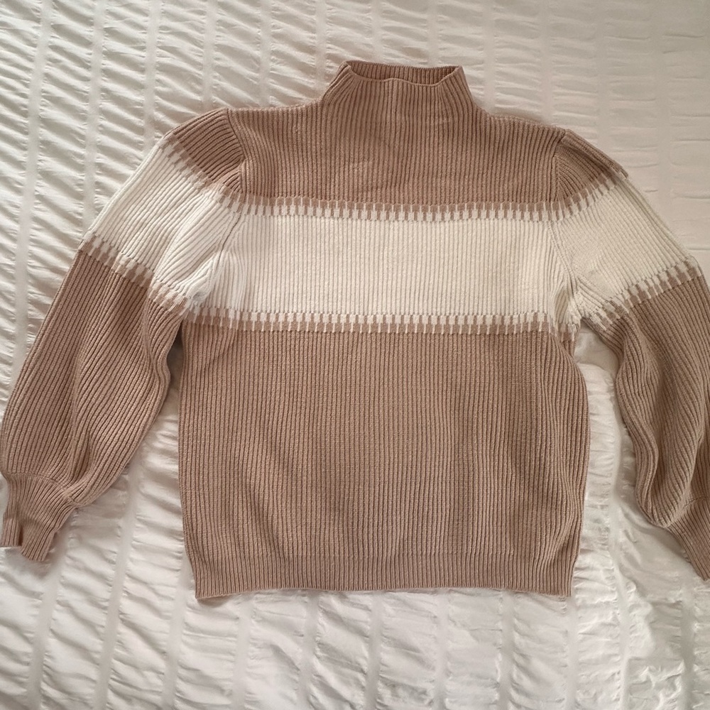 Vici mock neck color block sweater size M/L